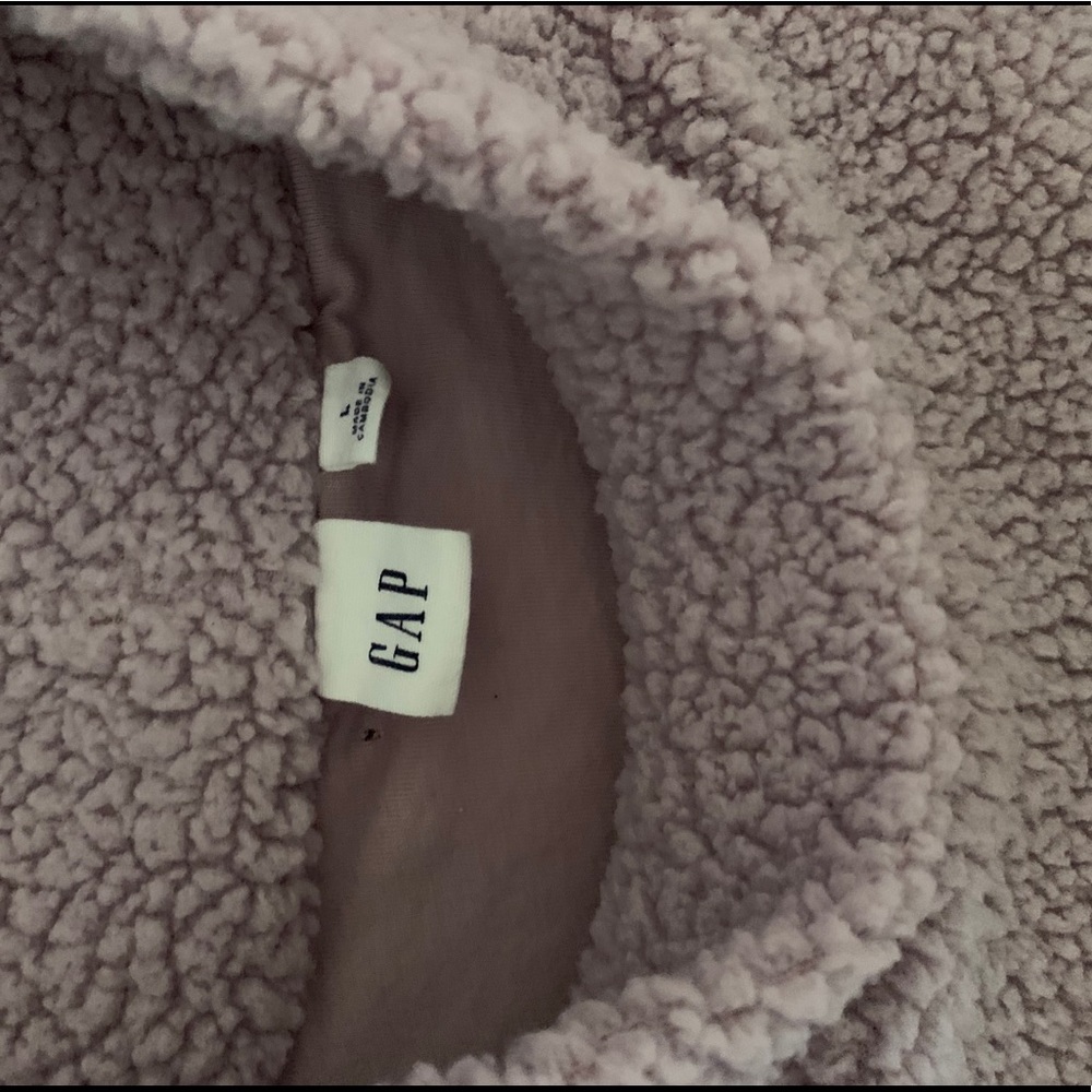Donate Gap Sherpa Sweater - Picture 12 of 12